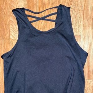 Born primitive cross cross bank tank